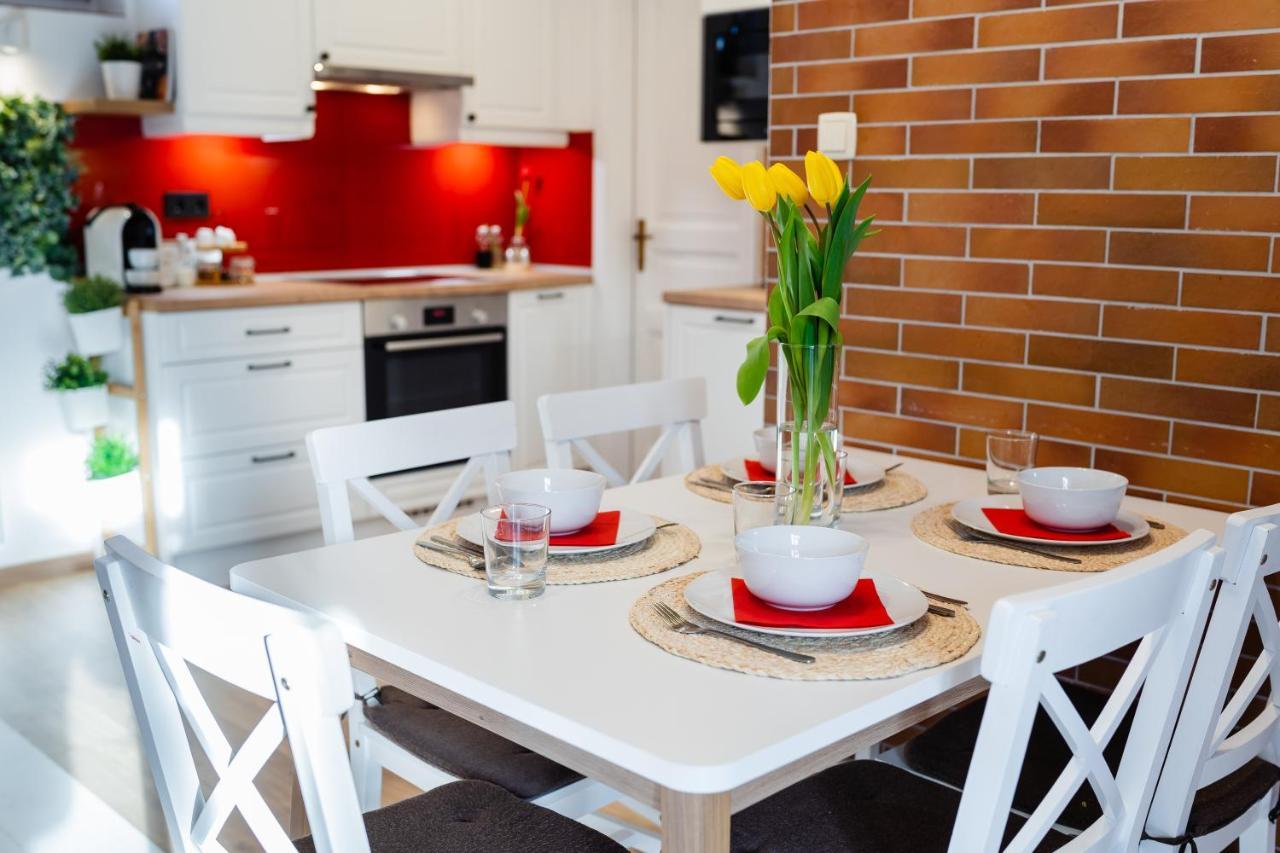 Sara-Lux Apartman Nyarliget Eksteriør bilde